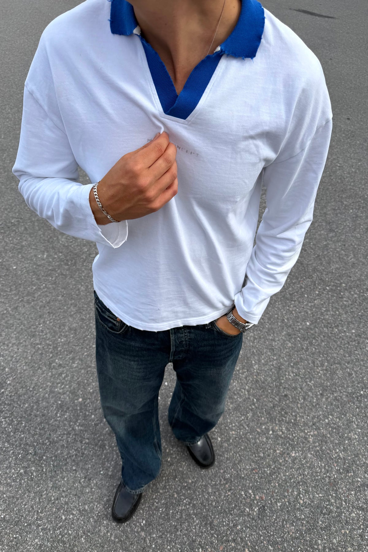 V-Neck Longsleeve